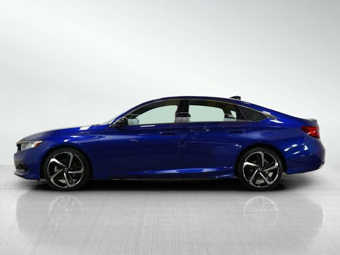 Used 2022 Honda Accord Sport image 2