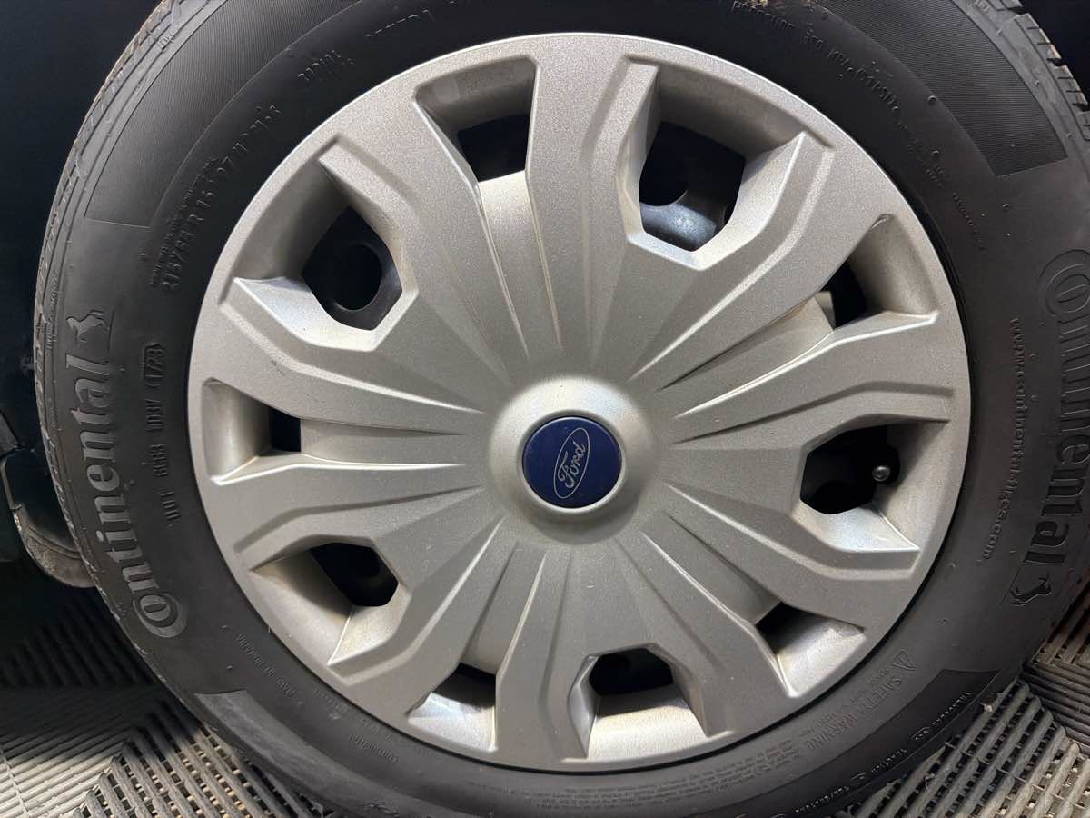 Used 2019 Ford Transit Connect XL FWD image 28