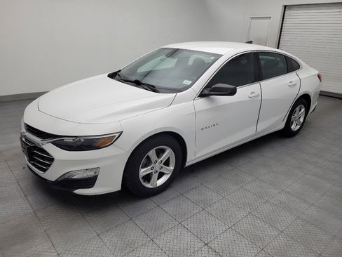 Used 2023 Chevrolet Malibu LS FWD image 2