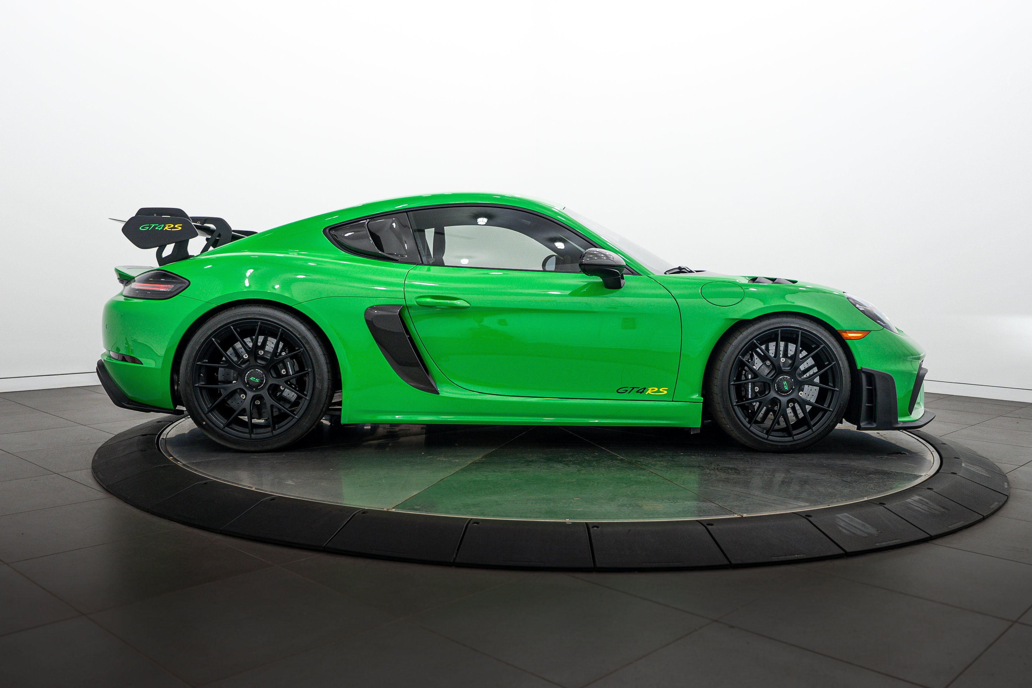 Certified 2023 Porsche 718 Cayman GT4 RS RWD image 8