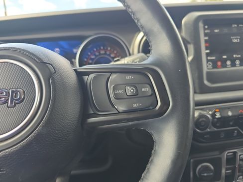 Used 2022 Jeep Wrangler Unlimited Sport image 22