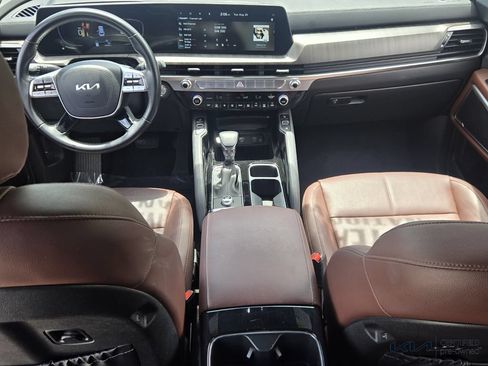 Certified 2023 Kia Telluride EX w/ EX Captain's Chair Package FWD image 12