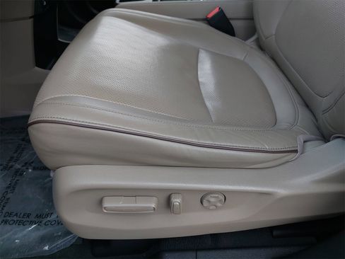 Used 2023 Honda Odyssey Elite image 32