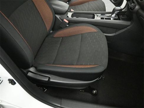 Used 2023 Nissan Kicks SR image 30