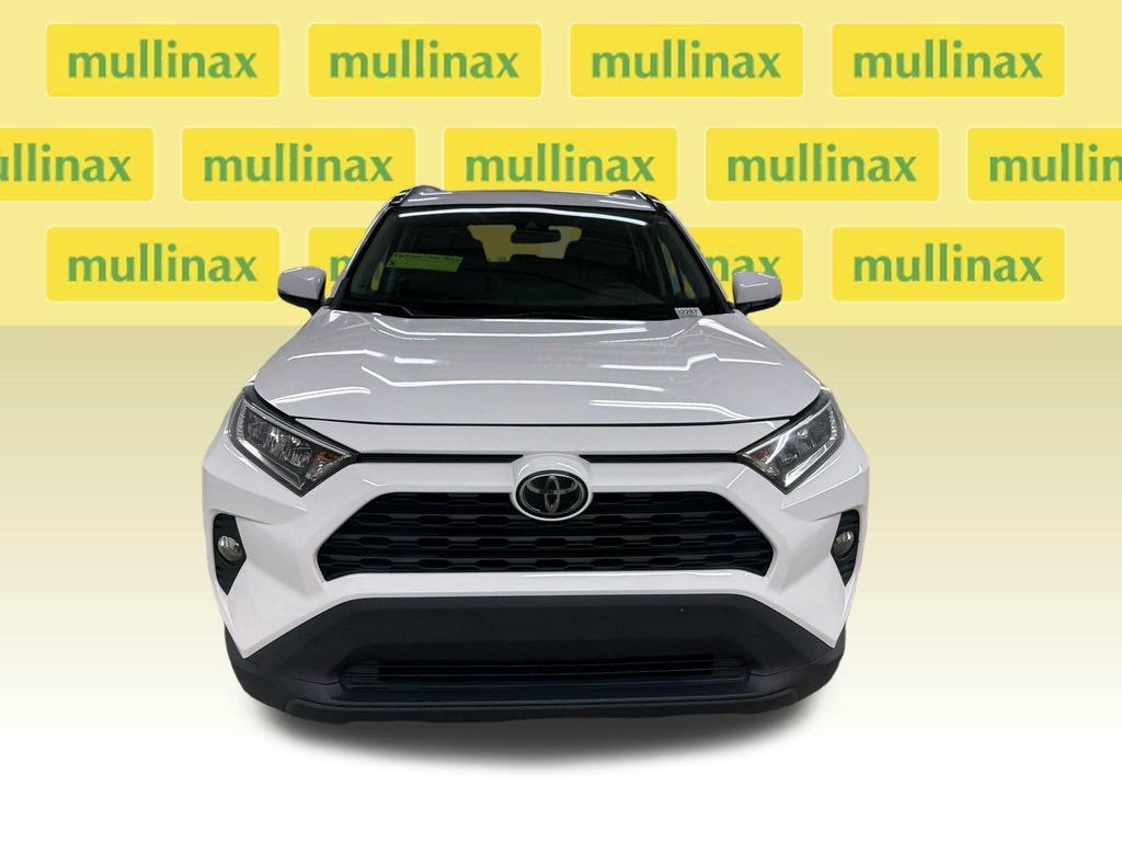 Used 2019 Toyota RAV4 XLE FWD image 16