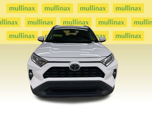 Used 2019 Toyota RAV4 XLE FWD image 16