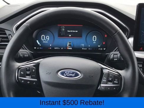Used 2023 Ford Escape Platinum image 6