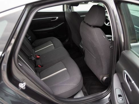 Used 2025 Hyundai Sonata SEL FWD image 23