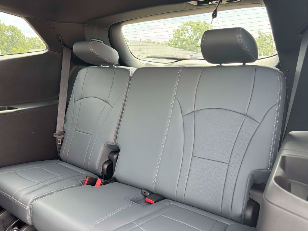 Used 2023 Buick Enclave Premium w/ Experience Buick Package AWD/4WD image 26