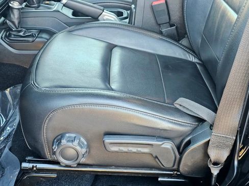 Used 2020 Jeep Wrangler Unlimited Sahara image 19