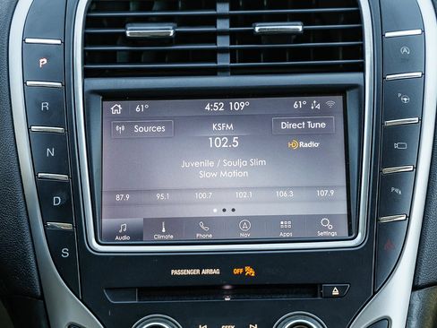 Used 2020 Lincoln Nautilus Reserve w/ Equipment Group 202A AWD/4WD image 12