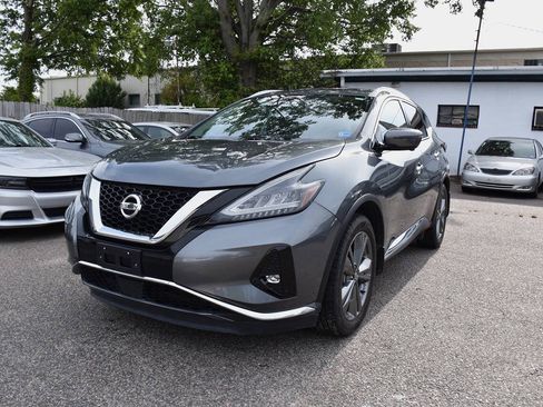 Used 2020 Nissan Murano Platinum w/ Cargo Package FWD image 2