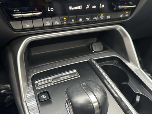 Used 2024 MAZDA CX-90 Plug-In Hybrid w/ Premium Pkg AWD/4WD image 22
