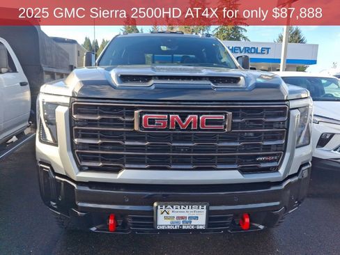Used 2025 GMC Sierra 2500 AT4X image 3