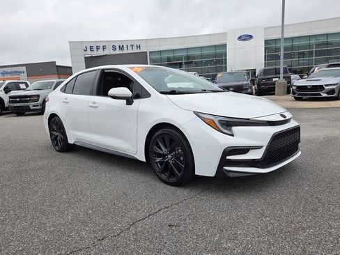 Used 2023 Toyota Corolla XSE image 1