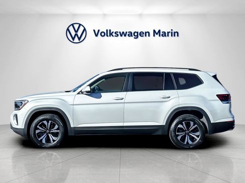 New 2026 Volkswagen Atlas SE image 2
