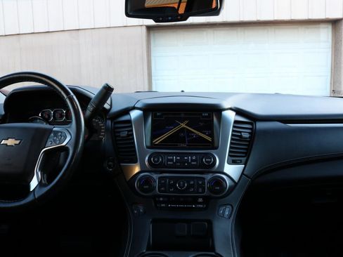 Used 2018 Chevrolet Suburban LT w/ Luxury Package image 45