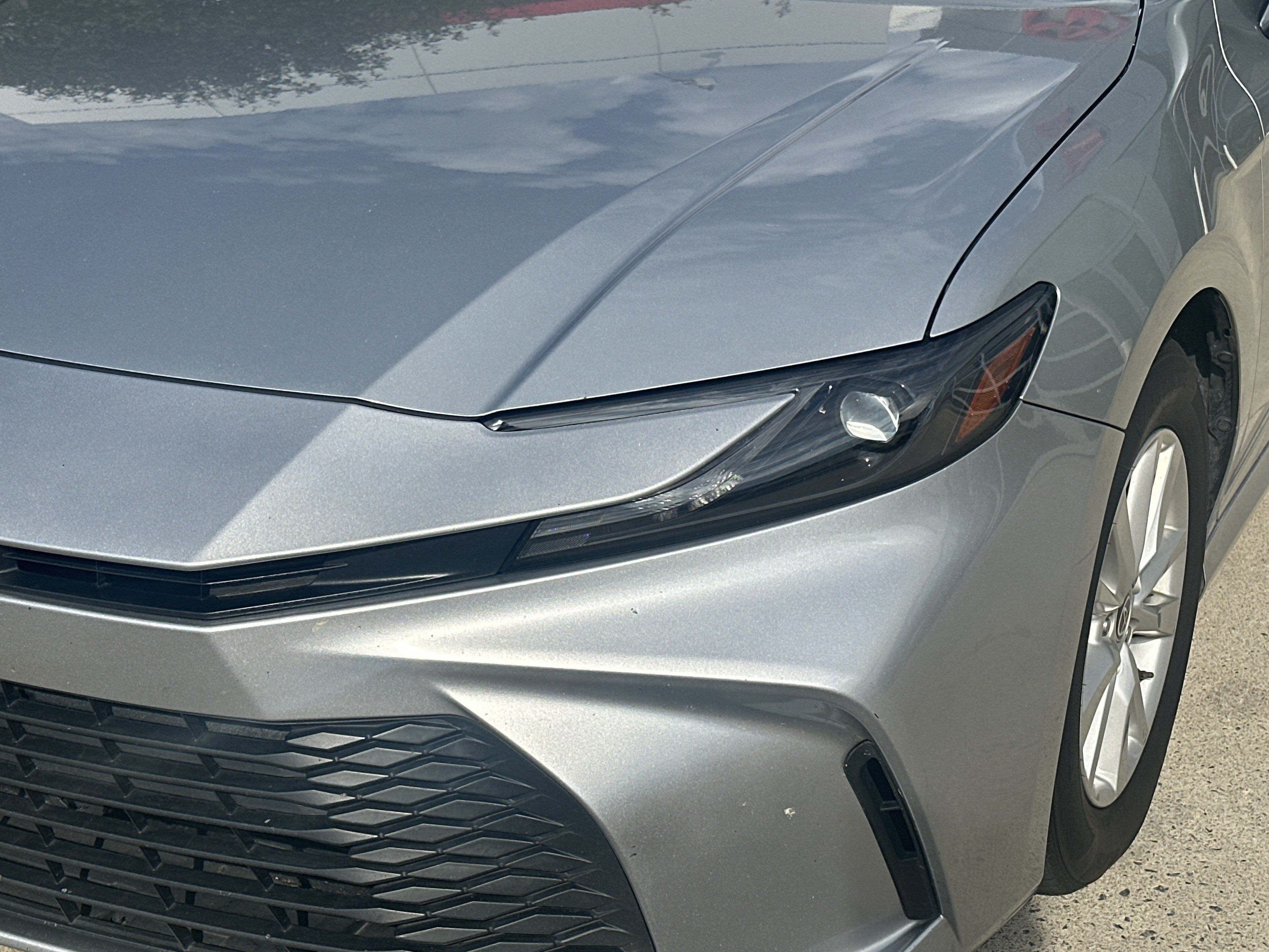 Used 2025 Toyota Camry LE FWD image 11