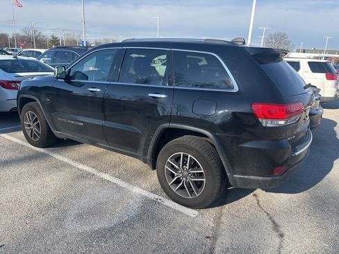 Used 2019 Jeep Grand Cherokee Limited w/ Luxury Group II image 3