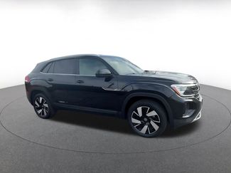 Used 2025 Volkswagen Atlas Cross Sport SE video 2