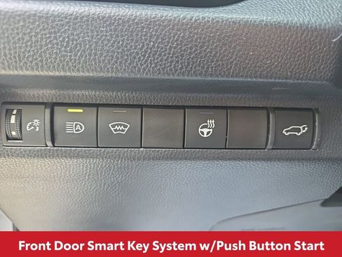 Used 2023 Toyota RAV4 XLE Premium image 22