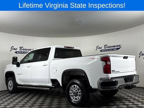 Used 2023 Chevrolet Silverado 2500 LT AWD/4WD image 9