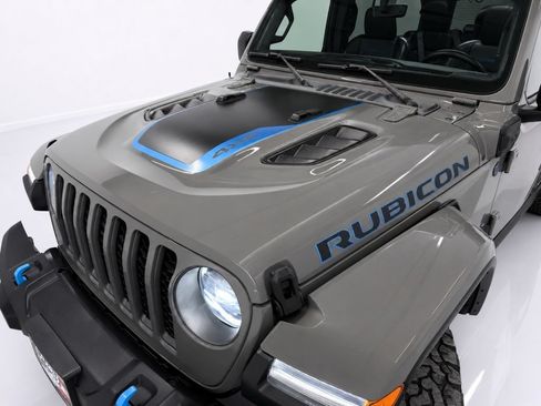 Used 2023 Jeep Wrangler Unlimited Rubicon 4xe w/ Cold Weather Group AWD/4WD image 8