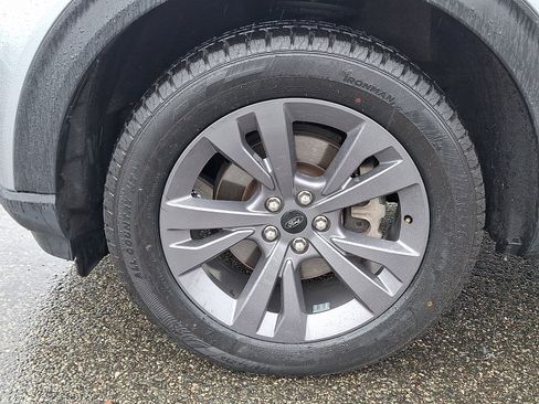 Certified 2023 Ford Explorer XLT w/ Equipment Group 202A AWD/4WD image 8
