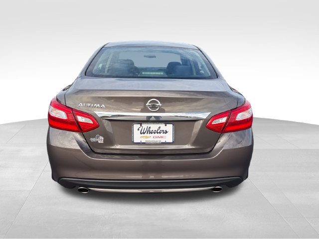 Used 2017 Nissan Altima 2.5 S w/ Power Driver Seat Package FWD image 4