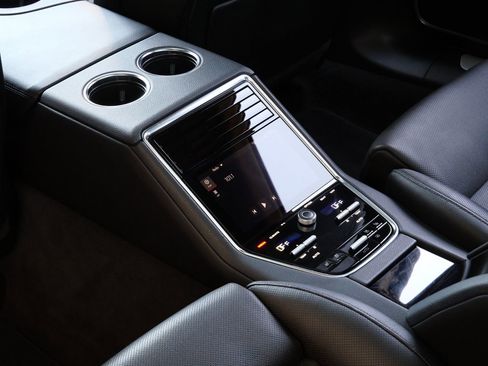 Used 2022 Porsche Panamera 4 Executive w/ Sport Chrono Package image 23