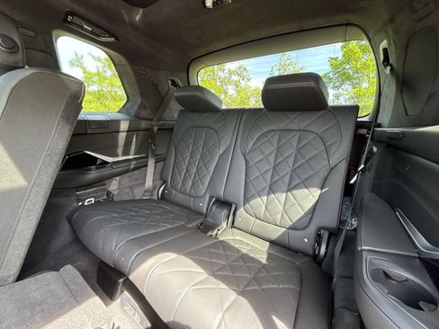 Used 2027 BMW X7 xDrive40i w/ M Sport Package AWD/4WD image 27