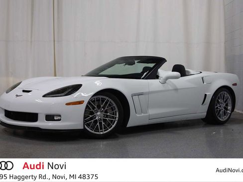 Used 2013 Chevrolet Corvette Grand Sport w/ 3LT Preferred Equipment Group image 1