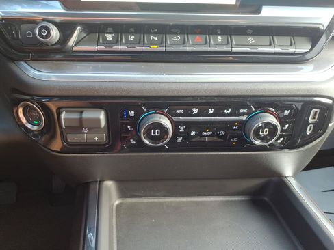 Used 2026 Chevrolet Silverado 3500 High Country w/ Technology Package AWD/4WD image 23