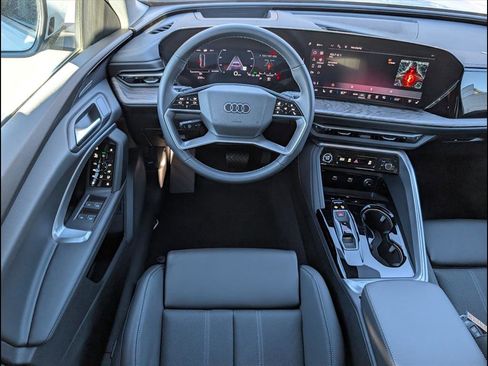 New 2025 Audi Q5 2.0T Premium Plus image 7