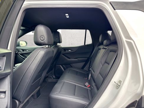 Used 2026 Chevrolet Equinox LT w/ Convenience Package II AWD/4WD image 9
