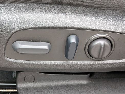 Certified 2023 Chevrolet Traverse LT image 21