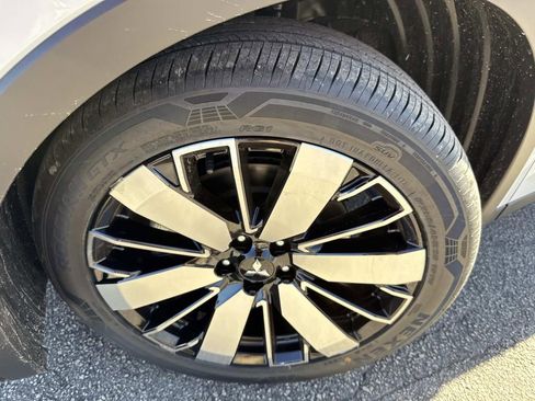 New 2026 Mitsubishi Outlander SE FWD image 10
