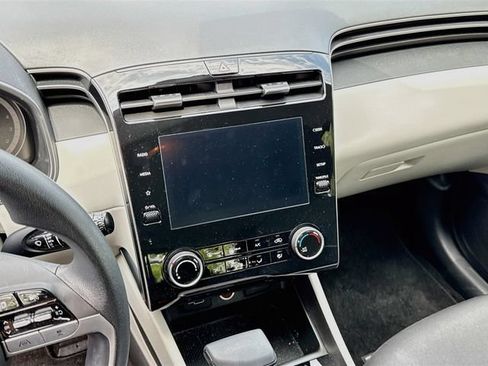 Used 2023 Hyundai Tucson SE AWD/4WD image 4