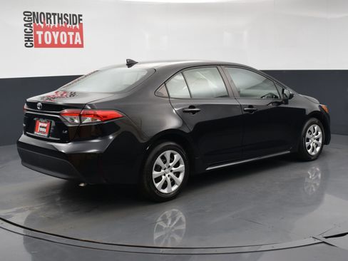 Used 2024 Toyota Corolla LE FWD image 4