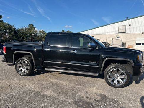 Used 2018 GMC Sierra 1500 Denali w/ Denali Ultimate Package image 5