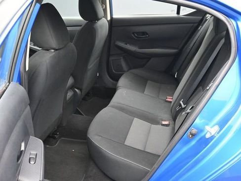Used 2025 Nissan Sentra SV FWD image 5