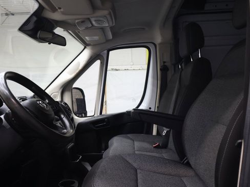 Used 2022 RAM ProMaster 2500 w/ Convenience Group image 14