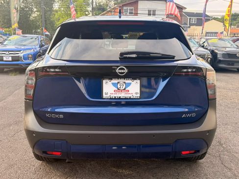 Used 2025 Nissan Kicks SV AWD/4WD image 6
