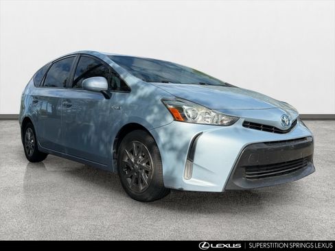 Used 2015 Toyota Prius V Four FWD image 2