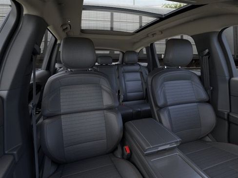 New 2026 Lincoln Nautilus Reserve AWD/4WD image 32