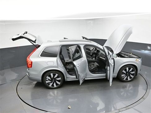 Used 2025 Volvo XC90 T8 Ultra image 50