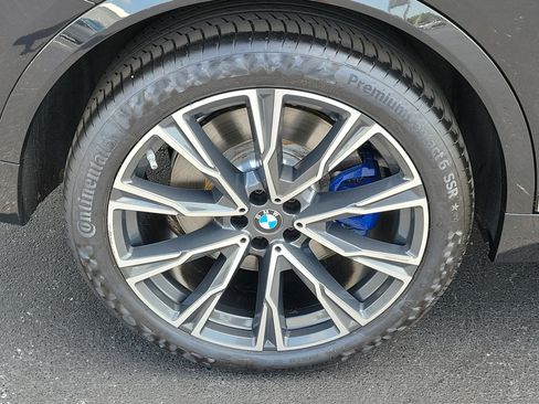 Used 2021 BMW X7 M50i AWD/4WD image 7