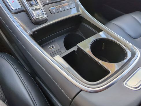 Used 2022 Hyundai Santa Fe Calligraphy image 22