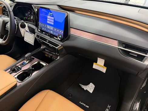 New 2026 Lexus RX 450h AWD image 12