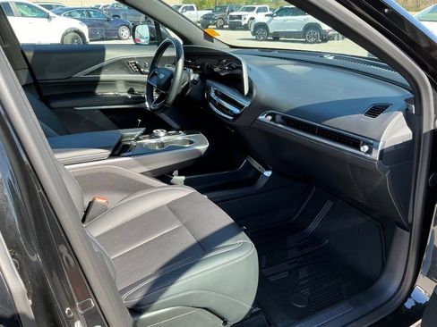 Used 2024 Cadillac Lyriq Luxury RWD image 35